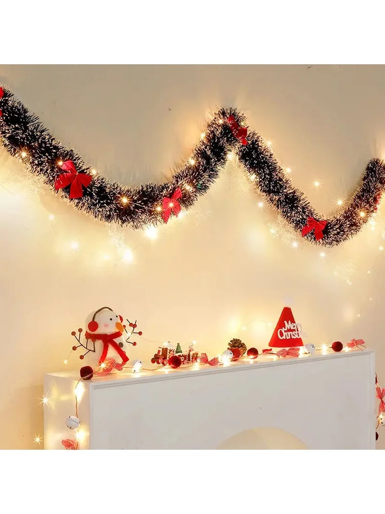 Festive Glow Metallic Garland